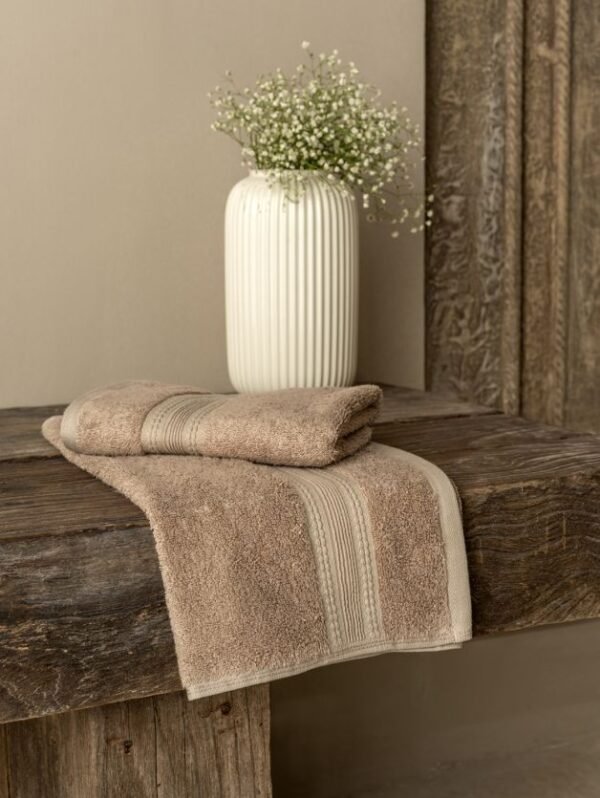Towel - 650gsm - Image 2
